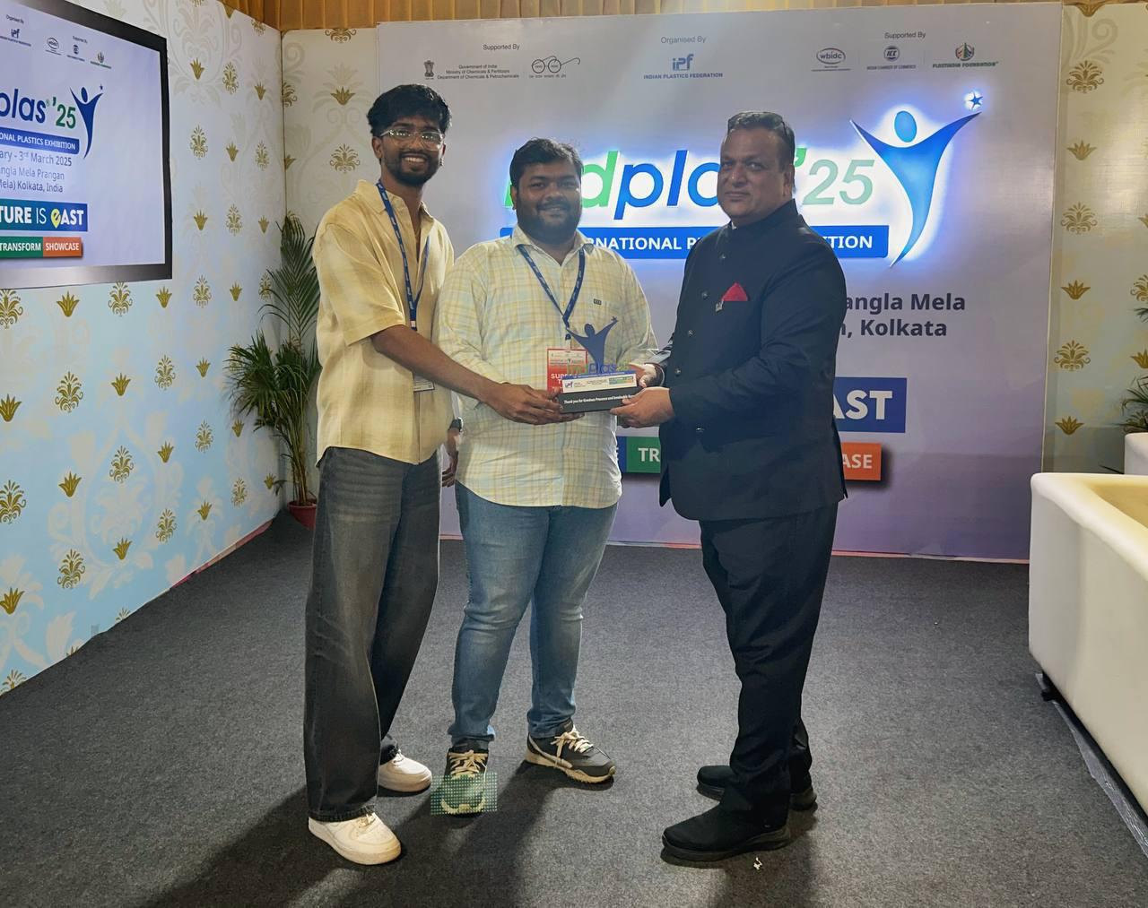 WhatsApp Image 2025-05-30 at 16.04.45